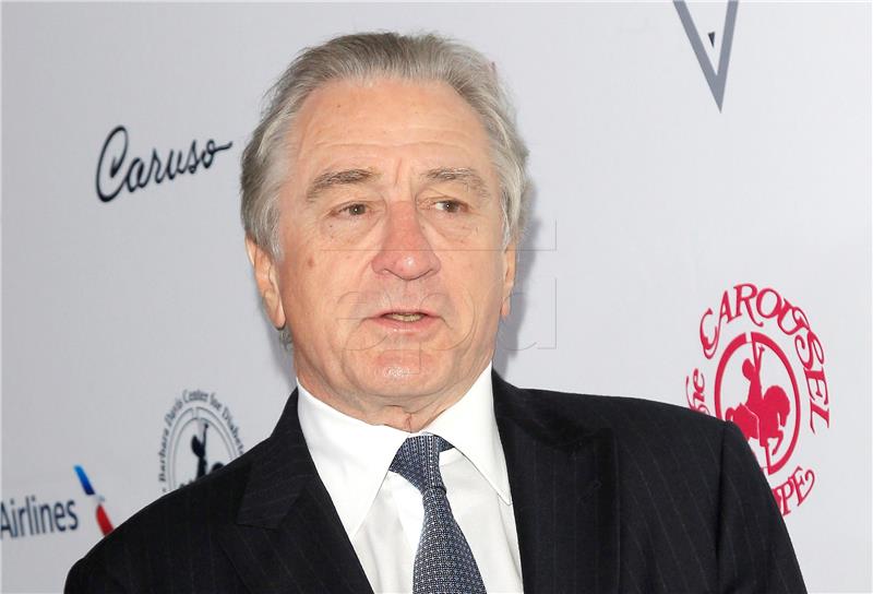 (FILE) USA NEW YORK SUSPICIOUS PACKAGE DE NIRO