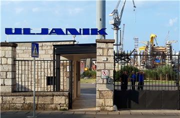 Uljanik workers continue strike, unionists and shipowners hold talks