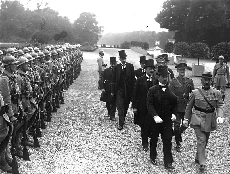  Sto godina od raspada Austro-Ugarske u Beču njeguju kič, u Budimpešti nacionalizam 