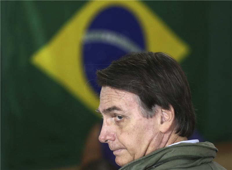 Brazilci izašli na izbore, Bolsonaro favorit