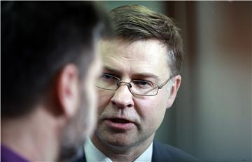 Dijalog s građanima na kojem su govorili Valdis Dombrovskis i Zdravko Marić