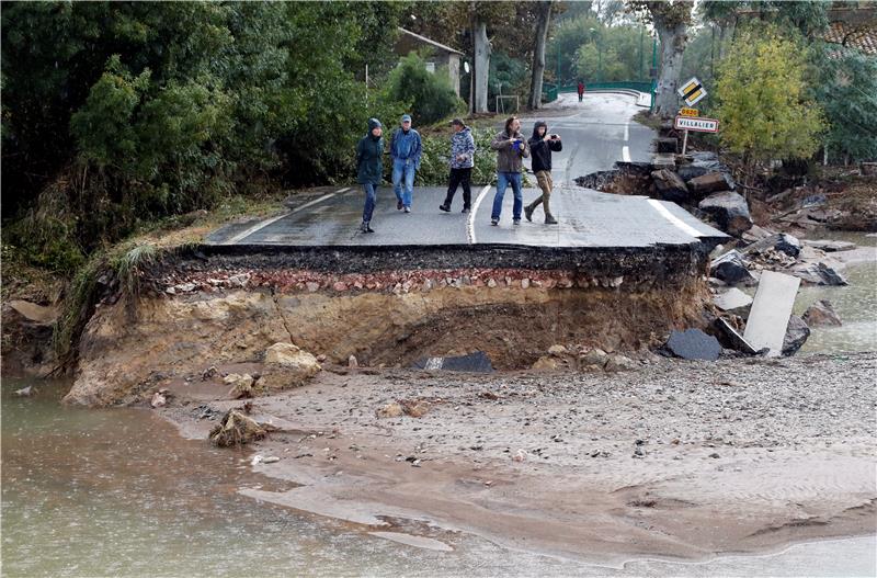 Oko 40.000 kućanstava bez struje u Francuskoj nakon nevremena