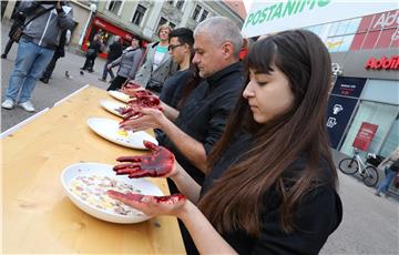 Aktivisti Prijatelja životinja održali performans