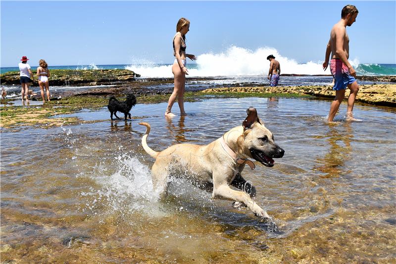 AUSTRALIA HOT WEATHER