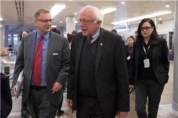 Bernie Sanders i Tim Kaine lakoćom obranili senatske mandate