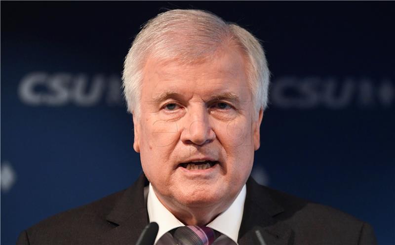 Njemačka: Seehofer najavio ostavku na mjesto čelnika CSU-a - izvori