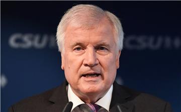 Njemačka: Seehofer najavio ostavku na mjesto čelnika CSU-a - izvori