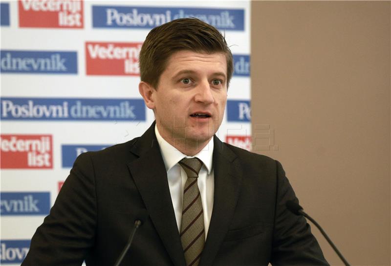 Marić: Povećanje osnovice plaća od 3 posto Vladina zadnja ponuda sindikatima