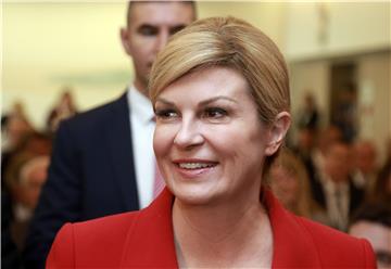 Grabar-Kitarović: Prioriteti razvojne politike - ulaganja u demografsku obnovu, povratak iseljenika, obrazovanje, zdravstvo 