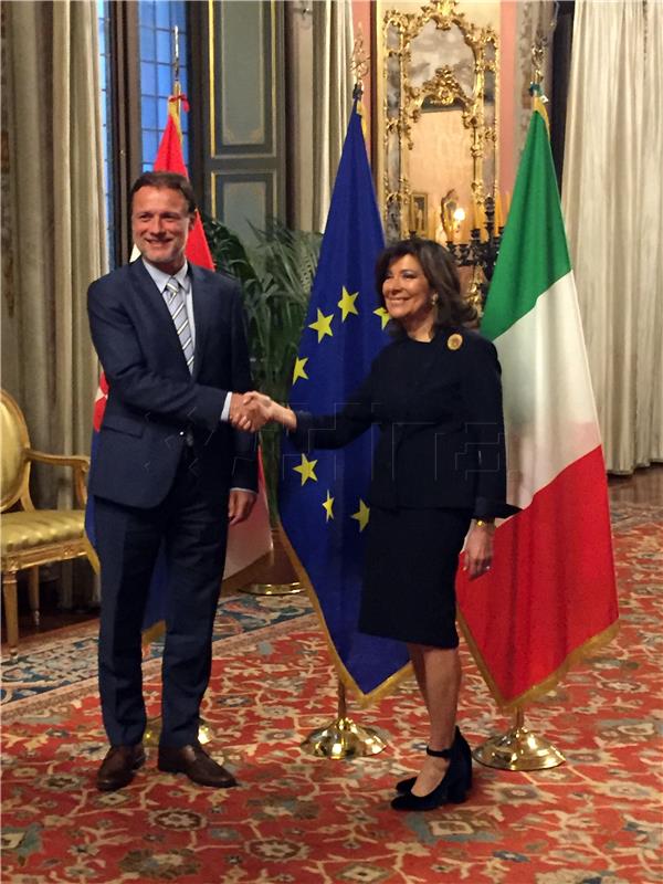 Croatian, Italian parliament speakers talk status of minorities