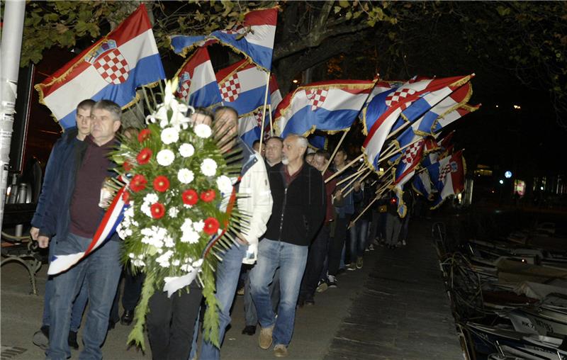 U Rijeci 12. put povorkama gradom i paljenjem svijeća obilježena tragedija Vukovara