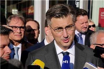 Plenković: Učinjeni veliki pomaci po pitanju poreznog rasterećenja i smanjenja administracije