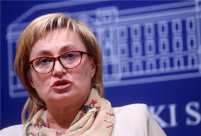 Konferencija za medije Ivana Lovrinovića