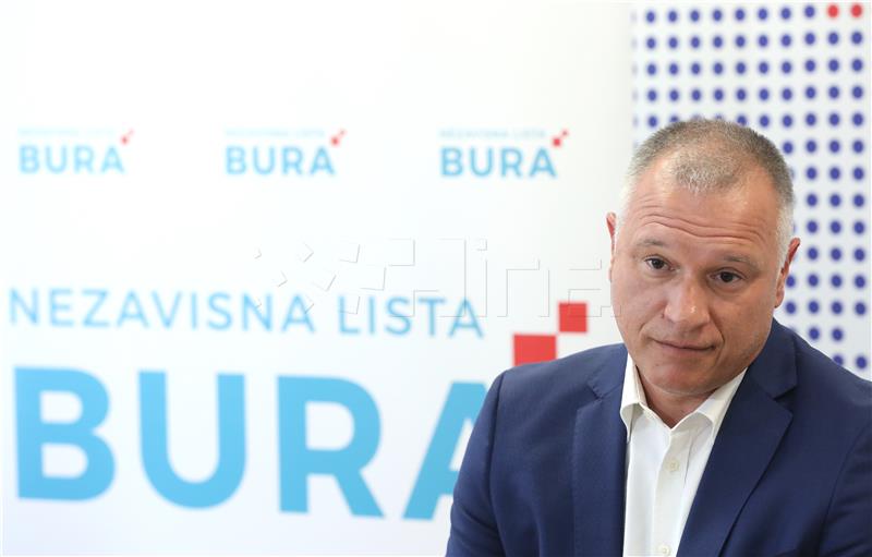 Burić: Vojko Obersnel i Sanjin Kirigin pljačkaju Riječane