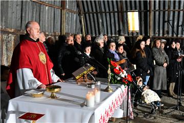 Vukovar: Odavanje počasti žrtvama koncentracijskog logora u "Veleprometu"