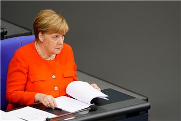 Merkel: UN-ov sporazum o migracijama ispravno rješenje