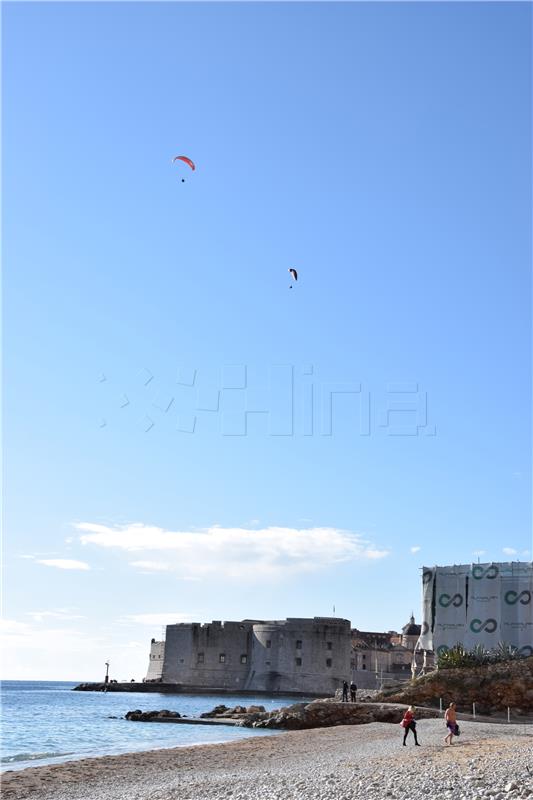 Let paraglajdera u Dubrovniku