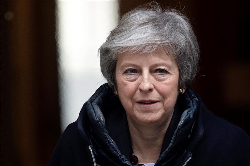 May upozorava na posljedice ako dogovor o brexitu ne prođe u parlamentu 