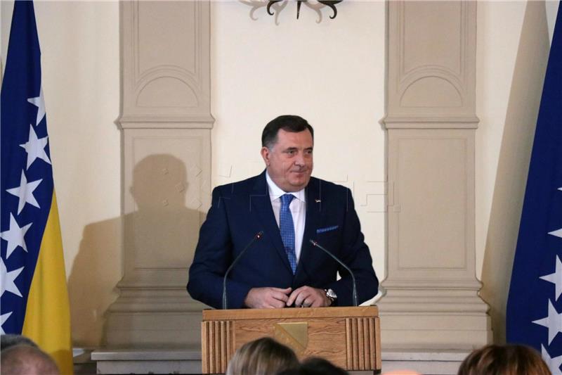 Dodik's first day as Bosnia presidency chairman rife with arguments and provocation