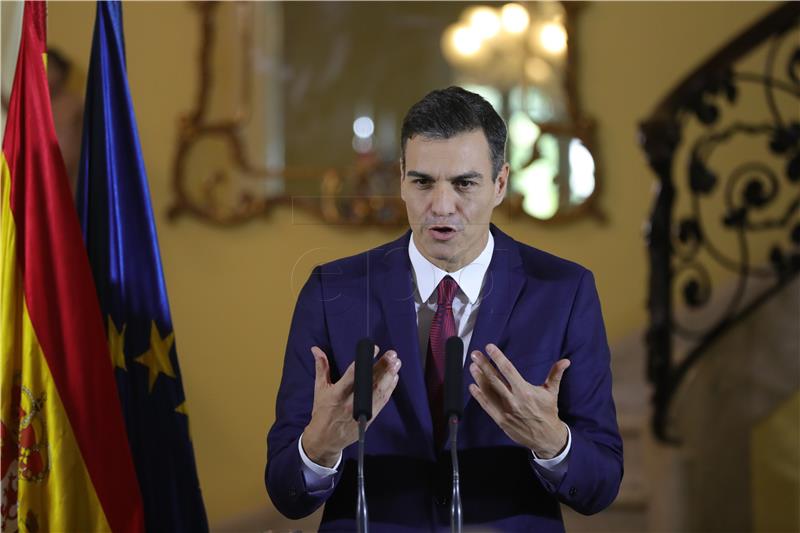 Španjolski premijer Pedro Sanchez se na Kubi zalaže za gospodarsko otvaranje otoka