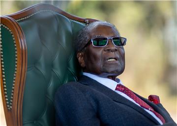 (FILE) (FILE) ZIMBABWE ROBERT MUGABE HEALTH