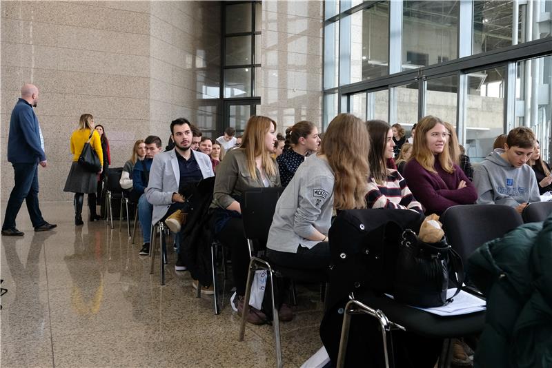 Konferencija "Gdje su mladi birači?"