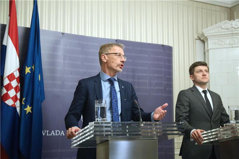Guverner HNB-a Boris Vujčić i ministar financija Zdravko Marić održali konferenciju za medije 