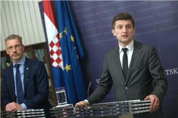 Guverner HNB-a Boris Vujčić i ministar financija Zdravko Marić održali konferenciju za medije 
