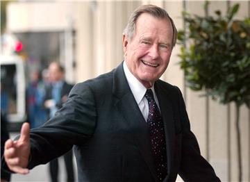 Umro George H. W. Bush, predvodnik jedne od najmoćnijih američkih političkih dinastija