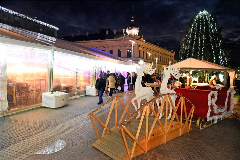 Otvoren Advent u Vukovaru „SVI zaJEDNO za radost Božića u Vukovaru"