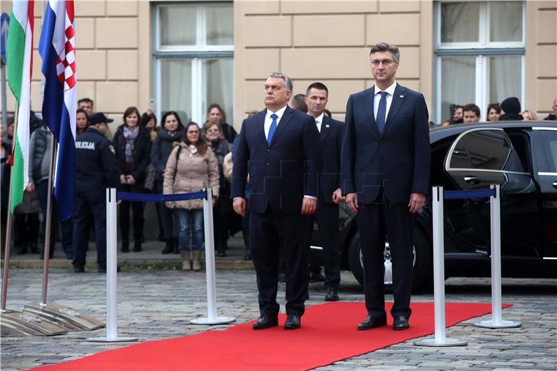 Nevladine organizacije pozivaju Plenkovića da osudi Orbanovo kršenje ljudskih prava