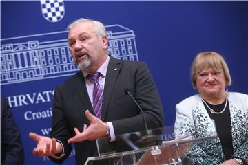 Tiskovna konferencija klubova zastupnika GLAS-a i HSU-a, HSS-a i IDS-a