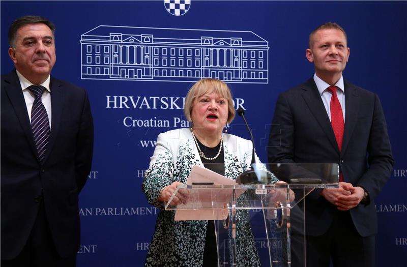 Tiskovna konferencija klubova zastupnika GLAS-a i HSU-a, HSS-a i IDS-a