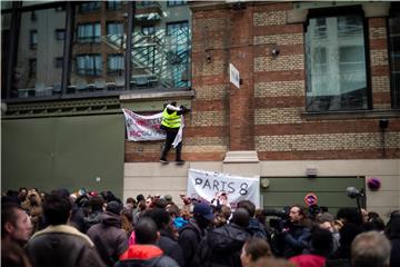 FRANCE UNIVERSITY BLOCKADE