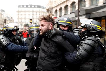 FRANCE PROTEST YELLOW VESTS