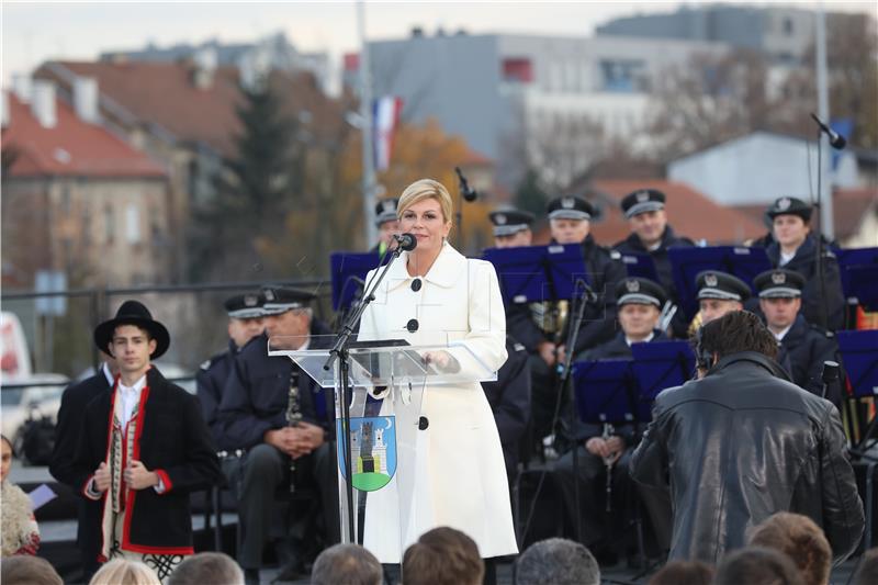 Otkriven spomenik Franji Tuđmanu