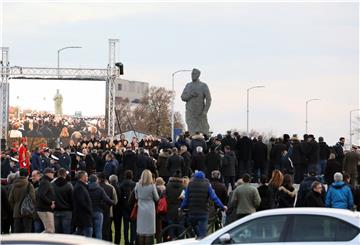 Zagreb: Otkriven Tuđmanov spomenik 