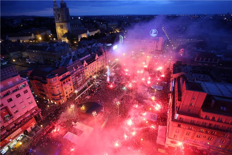 100 NAJBOLJIH FOTOGRAFIJA HINA-e u 2018.