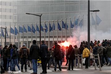 Bruxelles: policija suzavcem i vodenim topovima na prosvjednike