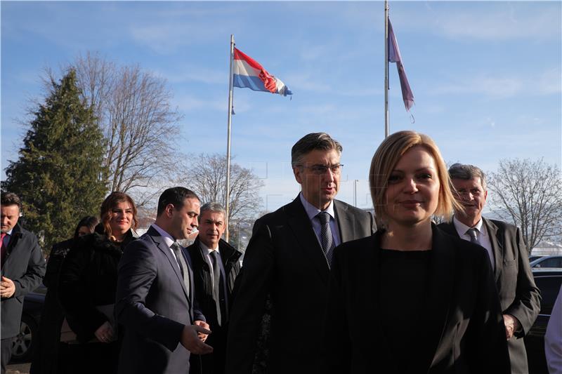 Premijer Plenković obišao Opću bolnicu Pakrac i Bolnicu hrvatskih veterana