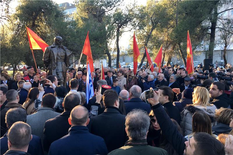 U Podgorici otkriven spomenik Josipu Brozu Titu