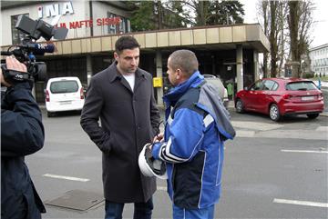 Bernardić u sisačkoj rafineriji