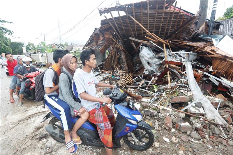 INDONESIA TSUNAMI