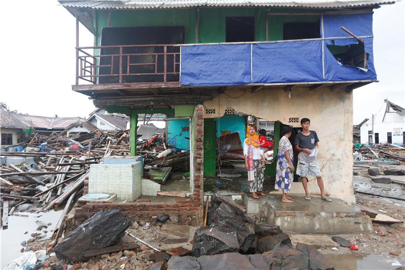 Broj poginulih u tsunamiju u Indoneziji porastao na 373