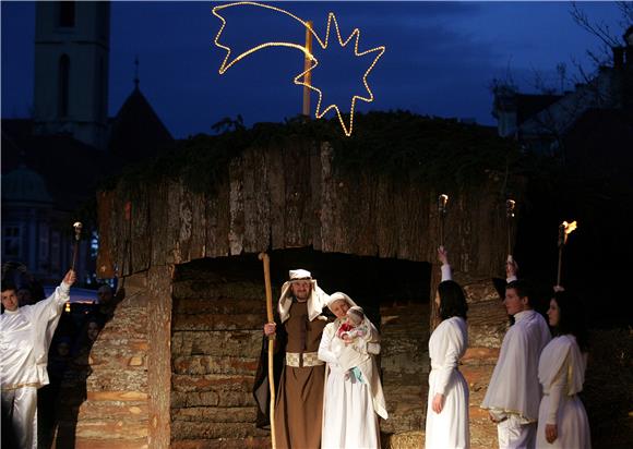 Live nativity pageant takes place in Istrian town of Sv. Lovrec