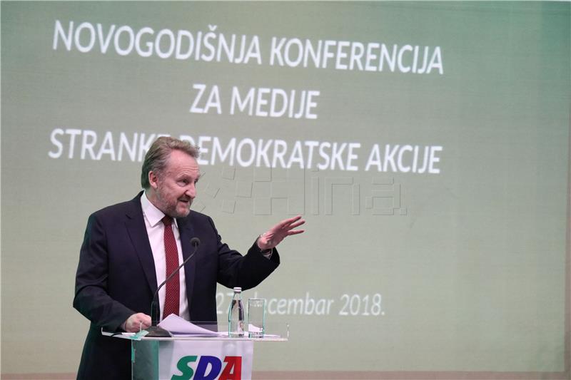 Izetbegović kaže da SDA mora biti u vlasti radi miješanja Hrvatske i Srbije u unutarnje stvari BiH