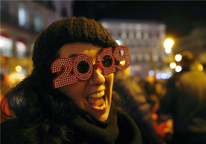 SPAIN TRADITION NEW YEAR EVE