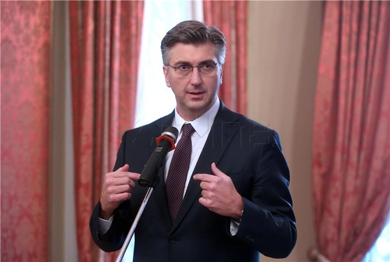 Plenković: Hrvatska neće zaustaviti reforme zbog izborne godine