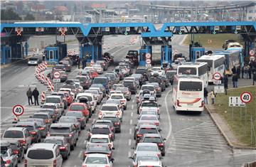 Gužve na graničnom prijelazu Bregana