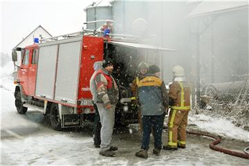 U požaru na Eko imanju Željka Mavrovića izgorjele bale konoplje i sijena